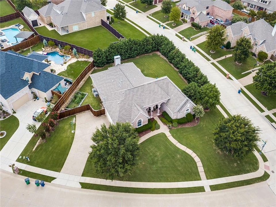 1st image of 591 Amistad Dr