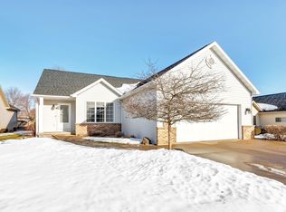 5012 W Boxwood Ln, Appleton, WI 54914