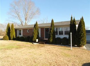 68 Lakeview St, Estill Springs, TN 37330