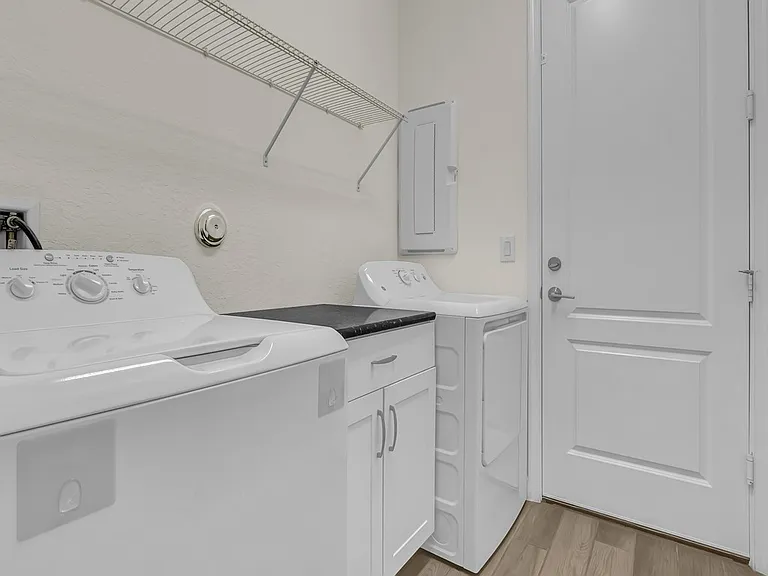 5982 Sequoia Cir — Photo 21