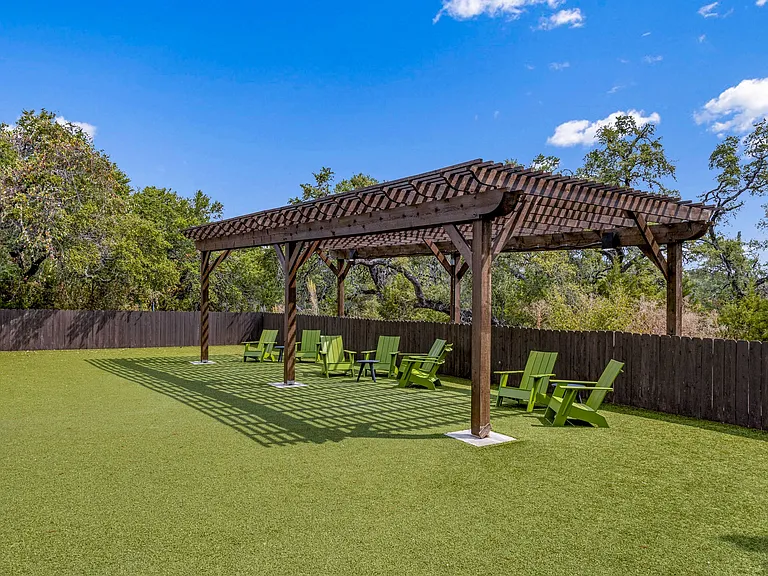 CoveredBridge__amenity_outdoor seating