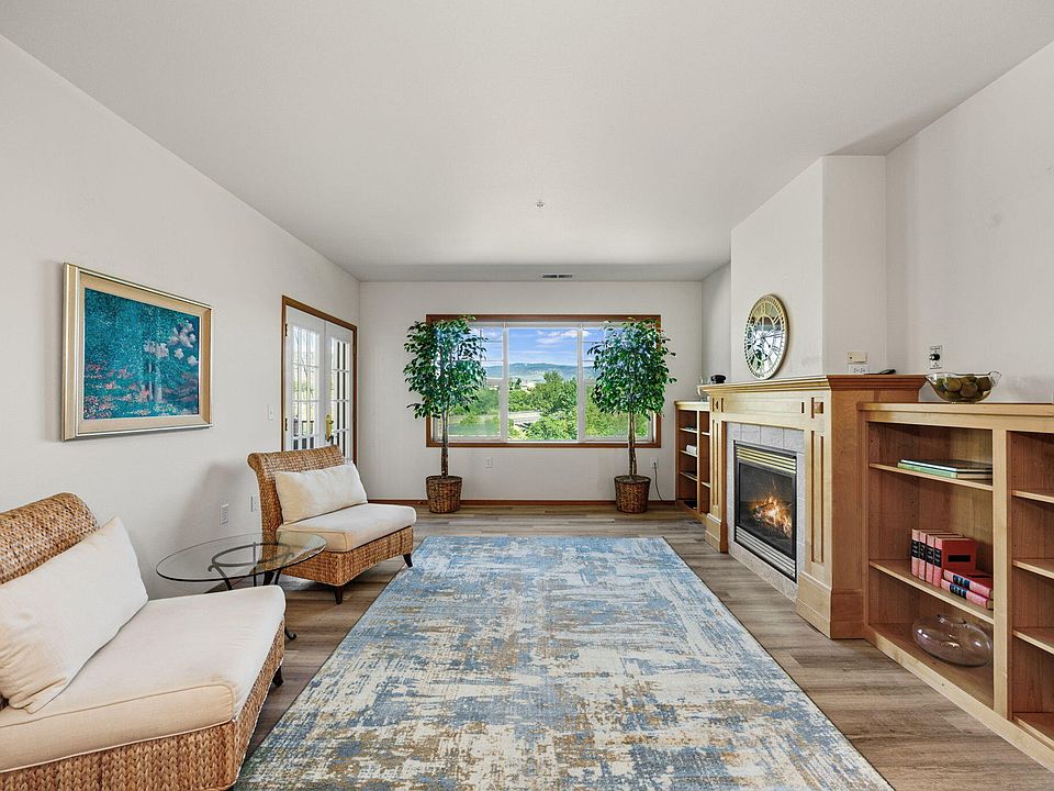 1st image of 984 Golden Aspen Pl