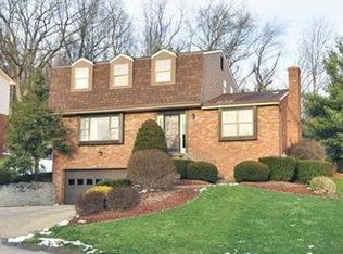 702 Reamer Ave, Carnegie, PA