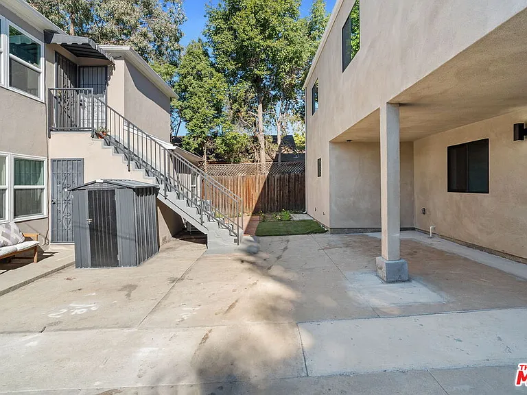1518 1/4 Stearns Dr — Photo 23