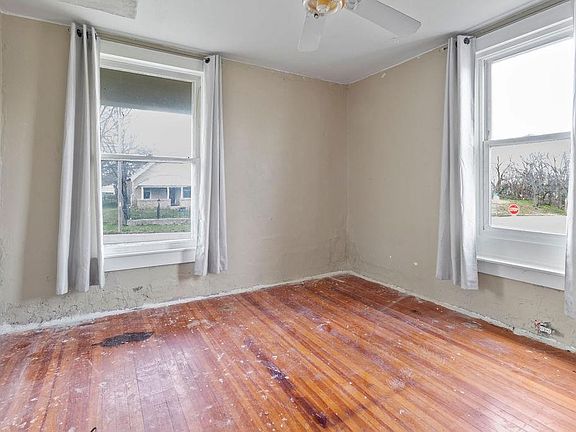 4th image of 1205 Armstrong Ave
