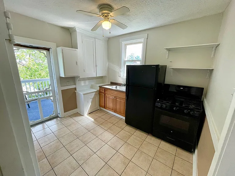126 Stewart Ave #B — Photo 4