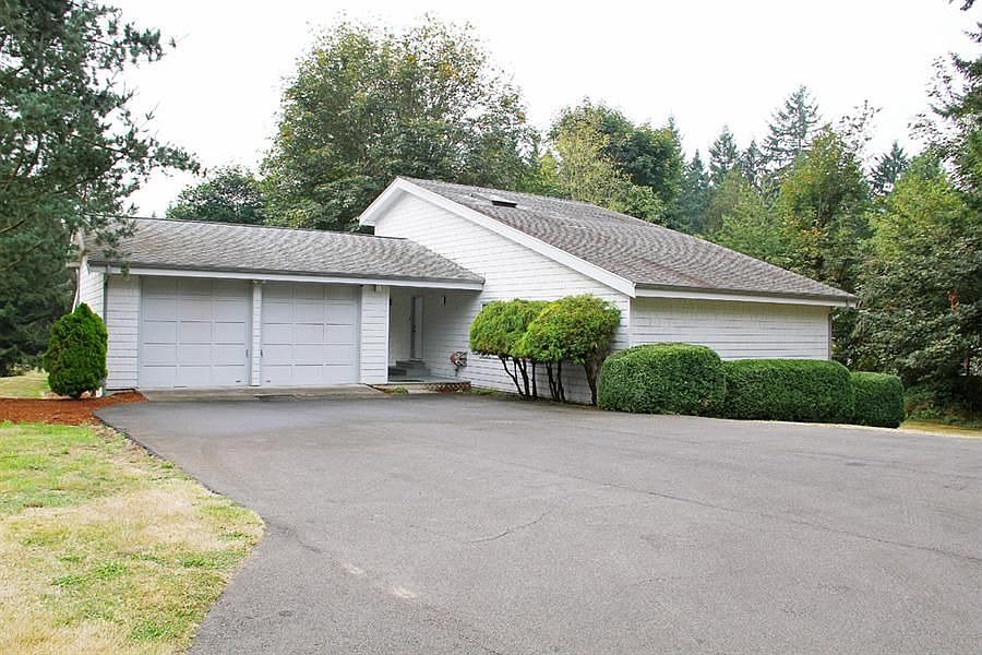 1st image of 15505 NE 195th St