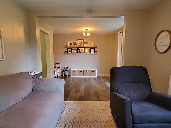 3rd image of 42015 N Hancock St