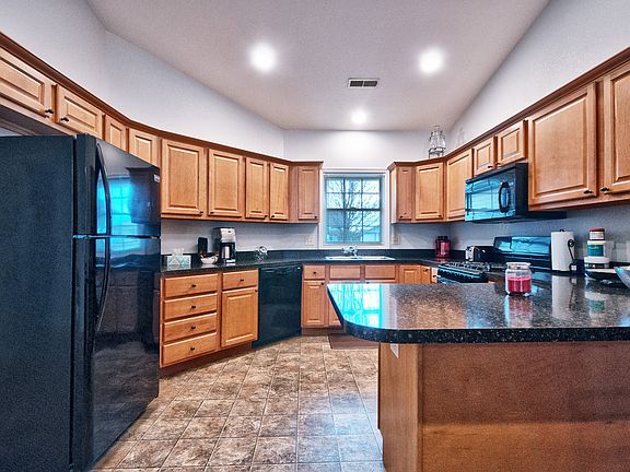2nd image of 1612 Clover Creek Ln