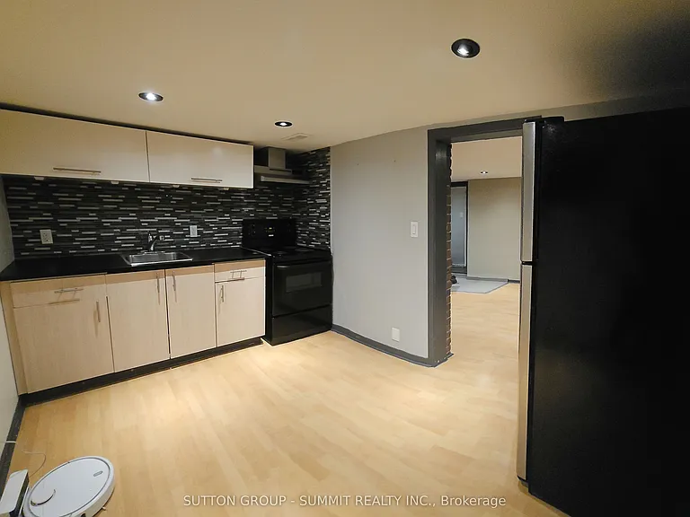 1 Columbine Ave #LOWER — Photo 2