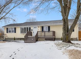 72 Cathedral Rd, Warwick, RI 02889