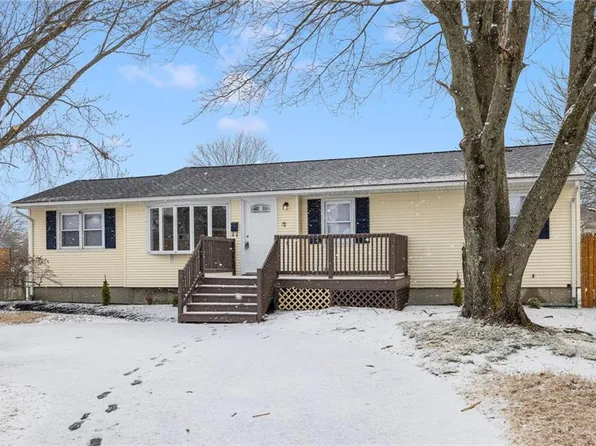 72 Cathedral Rd, Warwick, RI 02889