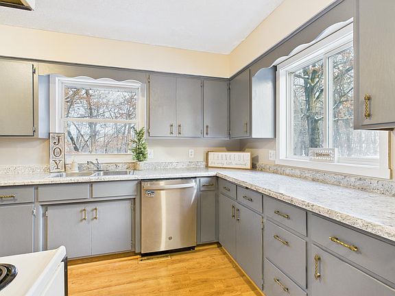 5th image of 6858 E Viking Blvd
