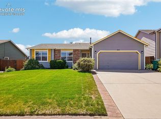 844 Foxwood Dr, Colorado Springs, CO 80911