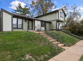 11138 Whispering Oaks Dr, Saint Louis, MO 63136