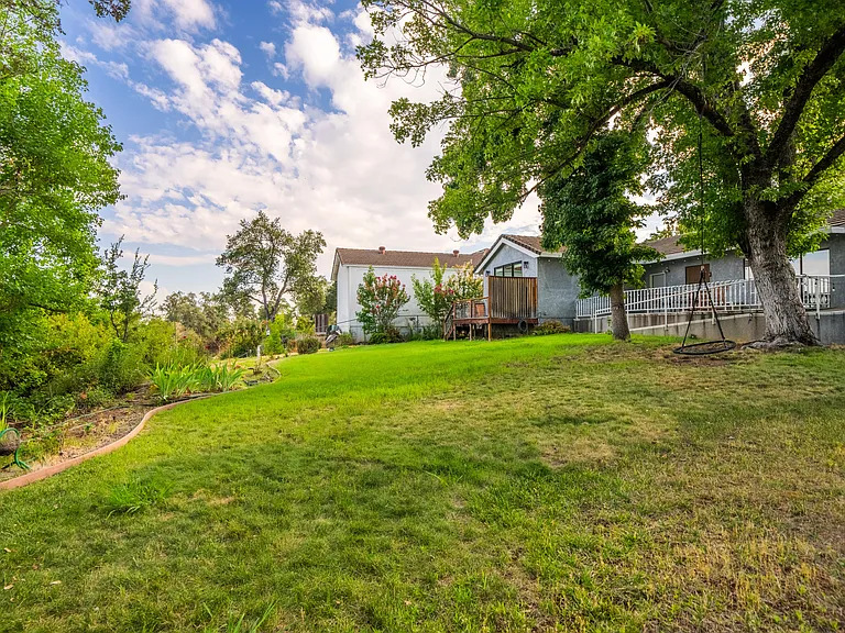2820 Panorama Dr — Photo 41