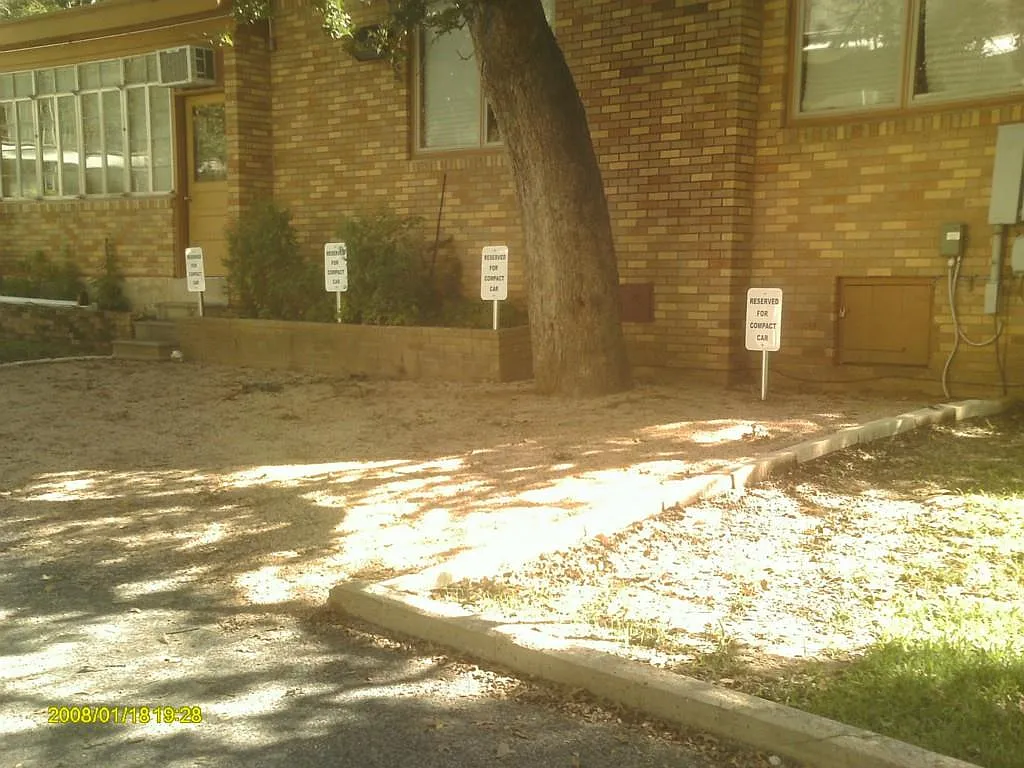 2 bed, 2.0 bath, 1068 sqft, $1,950 — Photo 3
