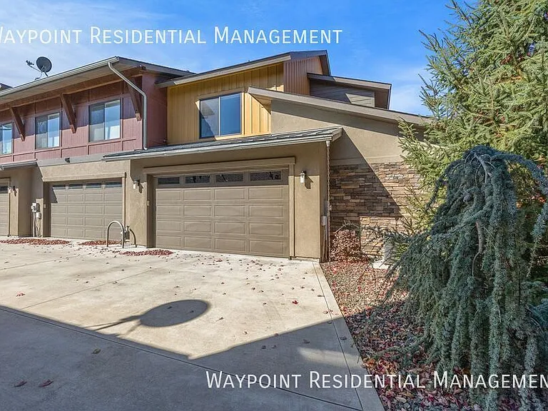 1415 E Lone Creek Dr — Photo 41