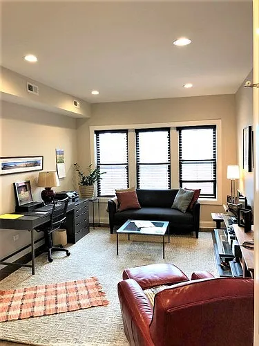 527 W Barry Ave #2N — Photo 6