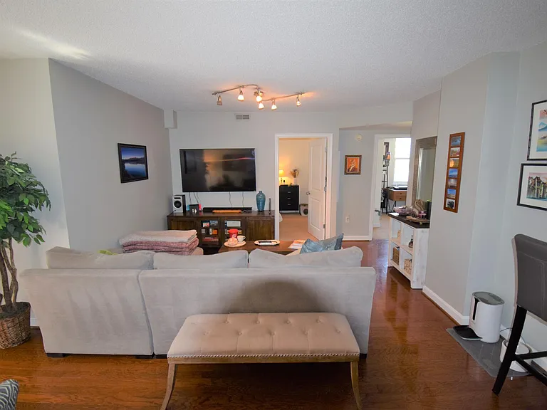 880 N Pollard St #824 — Photo 28