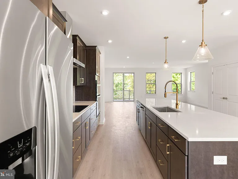 6230 Folly Ln — Photo 15