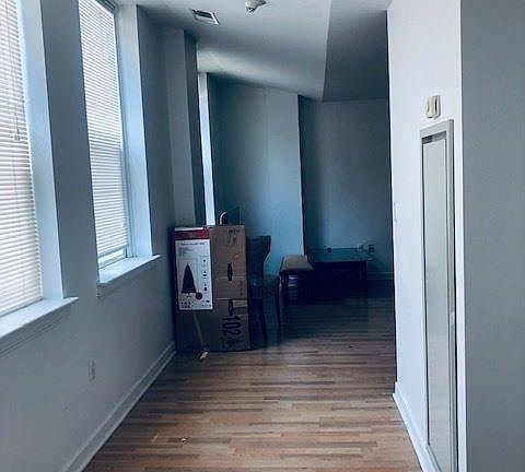 3rd image of 3301 Henry Ave #301