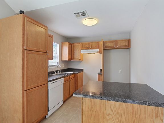 4th image of 3131 Arts St