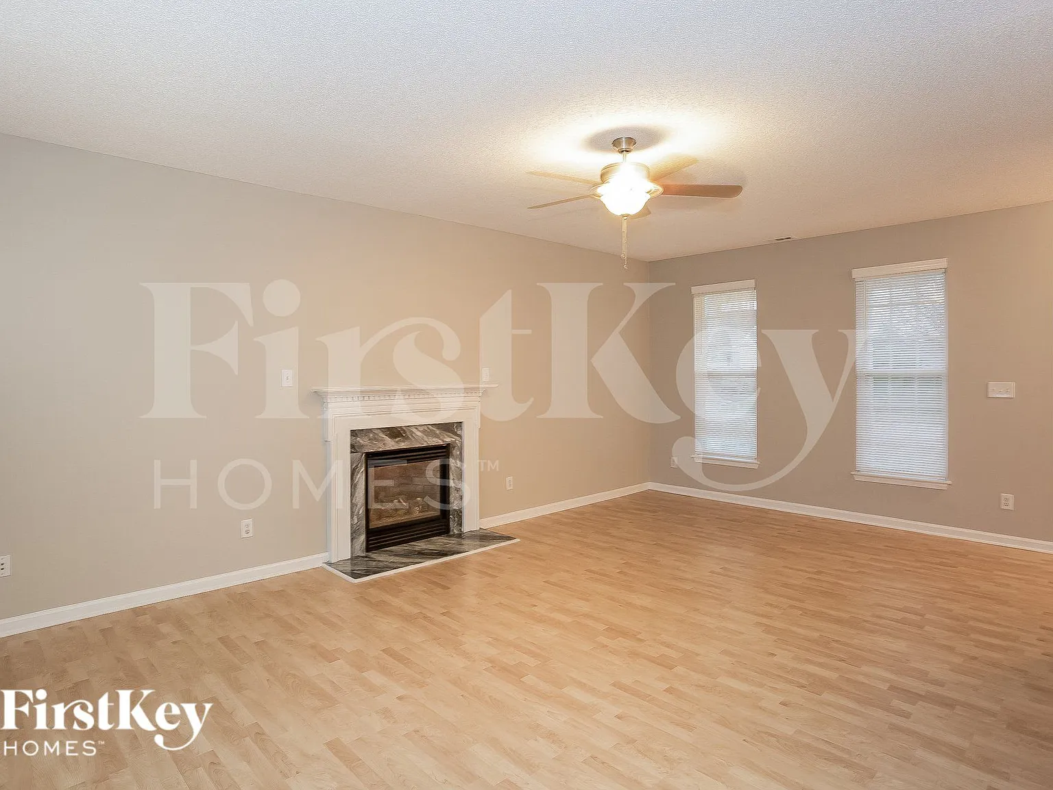 3 bed, 2.5 bath, 1709 sqft, $2,435 — Photo 4