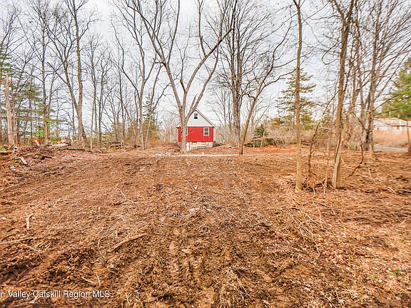 5th image of 449 Spillway Road