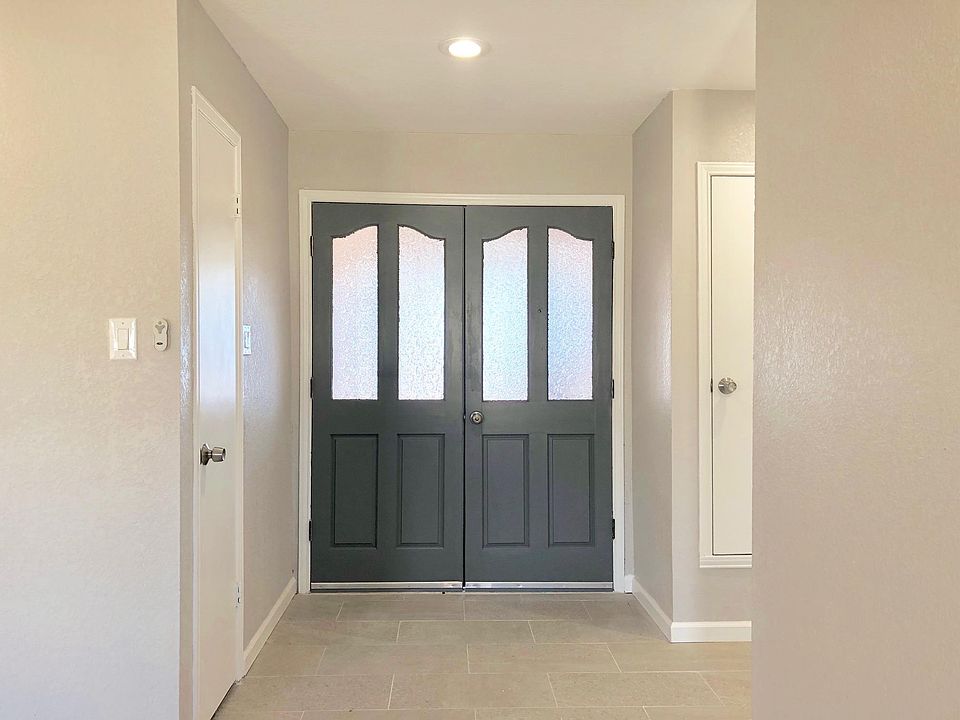 1st image of 5621 Sweetwater Dr