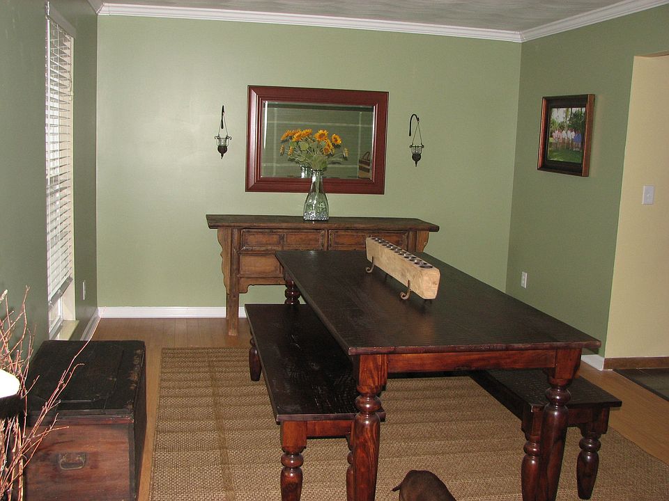 Formal Dining room 