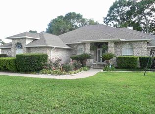 1013 Brandermill Dr, Cantonment, FL 32533