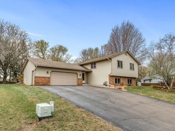 8200 Custer Trl, Inver Grove Heights, MN 55076