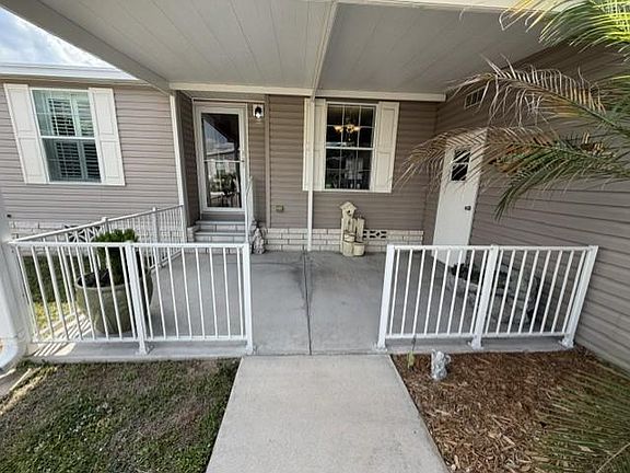 2nd image of 3025 Lemon Terrace Dr #Lem3025