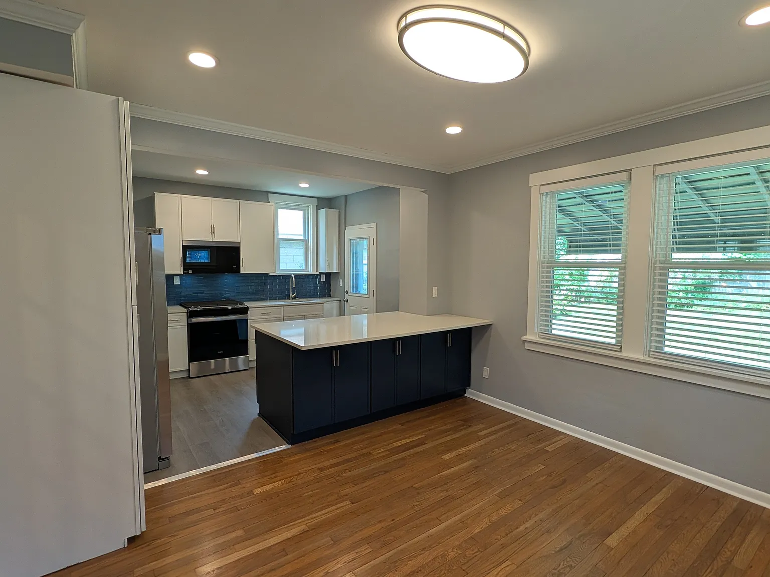 3 bed, $2,150 — Photo 4