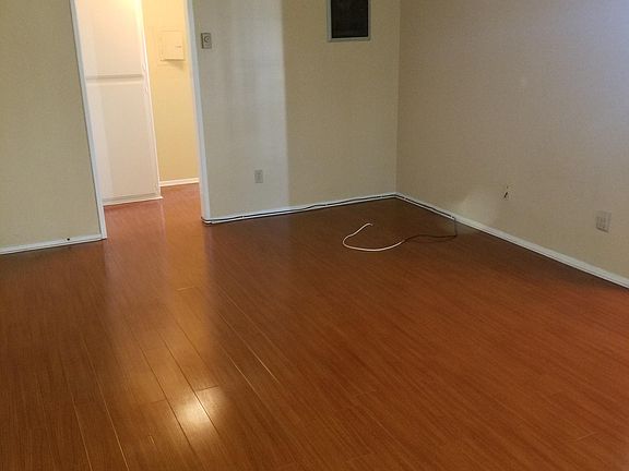 3rd image of 3709 Keystone Ave #201