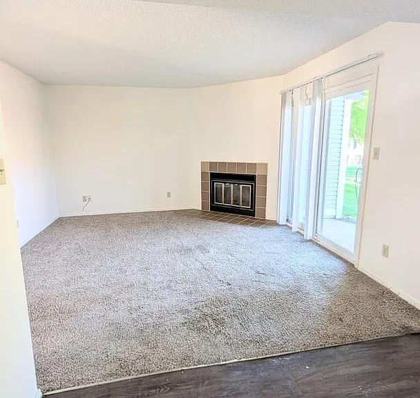 1704 E 24th Ave — Photo 3