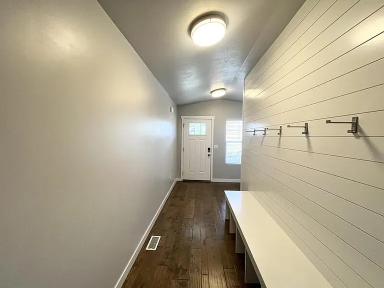 621 W Koins Way — Photo 4
