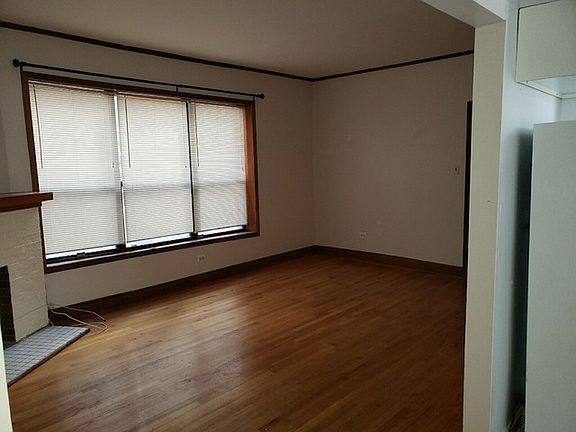 2nd image of 6104 S Dorchester Ave APT 2N