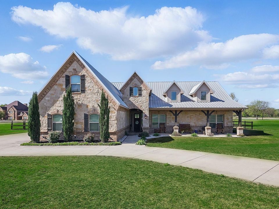 1st image of 3270 Creekside Dr