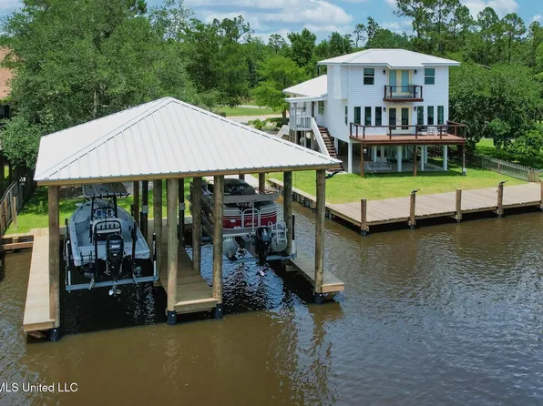 6085 Shawnee St, Kiln, MS 39556