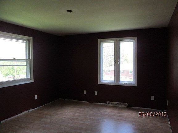 5th image of 2250 Haywood Dr