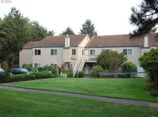 12022 SW Conestoga Dr, Beaverton, OR