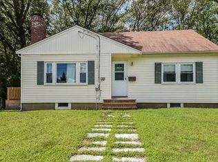 11 East St, Beverly, MA 01915