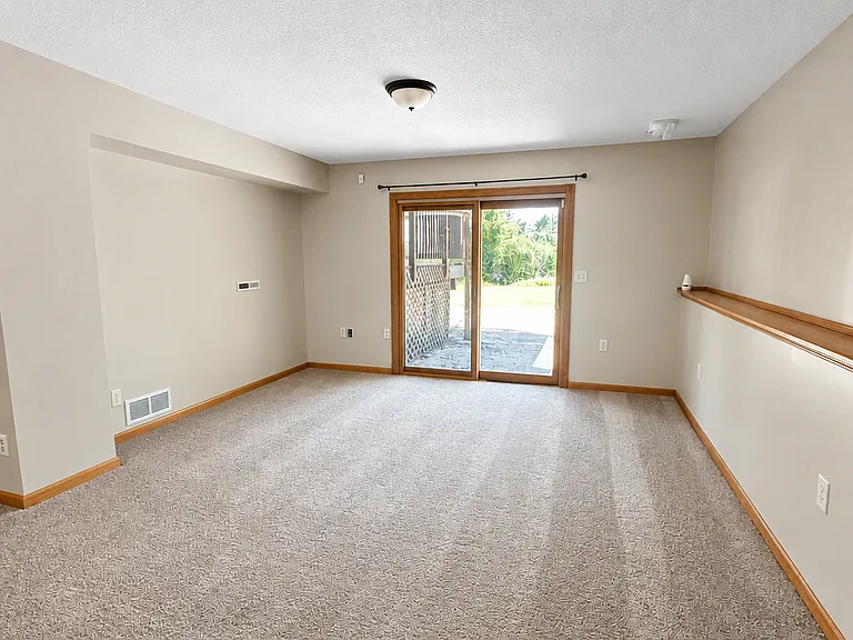 11770 Dellwood Rd N — Photo 19