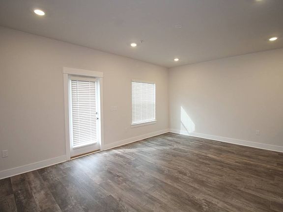 4th image of 1635 Iroquois Ct