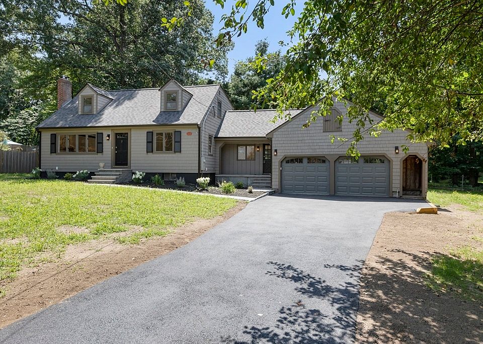 1st image of 14 Brown Dr