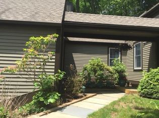 1 Long Hill Farms #1, Guilford, CT 06437