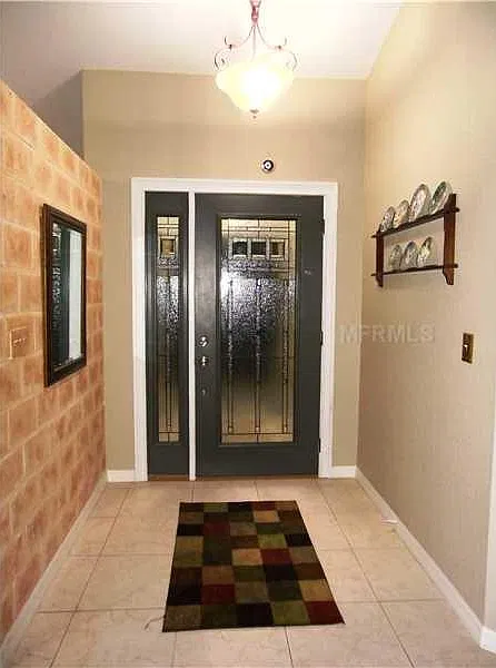 4 bed, 2066 sqft, $2,950 — Photo 2