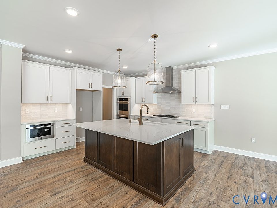1st image of 15178 Johns Trace Cir